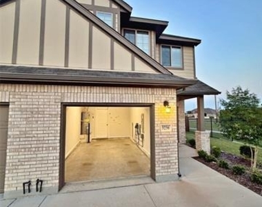 3236 Patrick Street - Photo Thumbnail 2