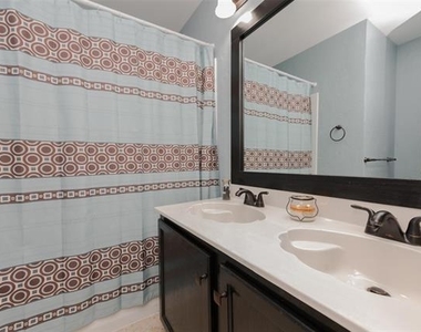 6504 Corral Lane - Photo Thumbnail 12