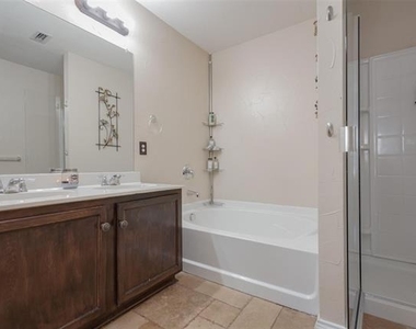 6504 Corral Lane - Photo Thumbnail 10