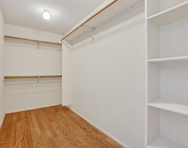 549 Dylan Court - Photo Thumbnail 11