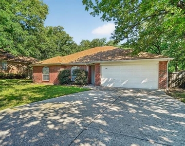 549 Dylan Court - Photo Thumbnail 1