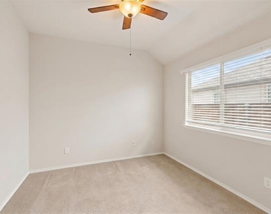 9844 Meadow Rue Drive - Photo Thumbnail 26
