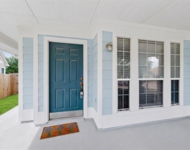 9844 Meadow Rue Drive - Photo Thumbnail 2