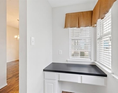 9844 Meadow Rue Drive - Photo Thumbnail 14