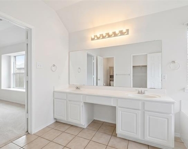 9844 Meadow Rue Drive - Photo Thumbnail 31