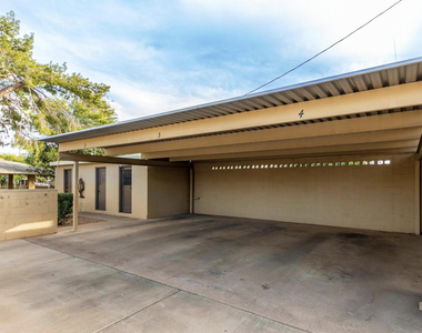 6242 N 12th Place - Photo Thumbnail 3