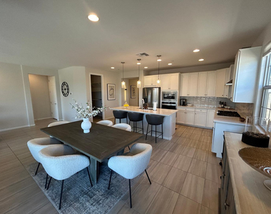 32567 N 133rd Avenue - Photo Thumbnail 10