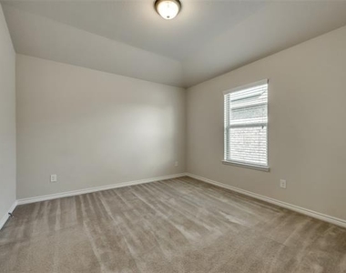 1900 Abby Creek Drive - Photo Thumbnail 20