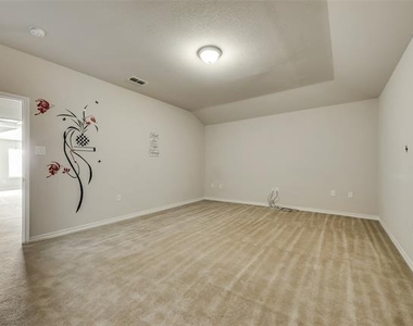 1900 Abby Creek Drive - Photo Thumbnail 16