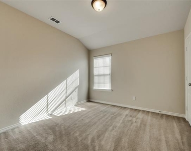 1900 Abby Creek Drive - Photo Thumbnail 18