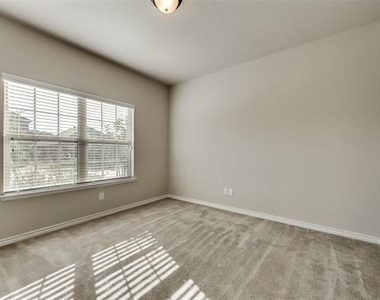 1900 Abby Creek Drive - Photo Thumbnail 22