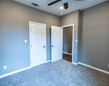 207 S James Street - Photo Thumbnail 16