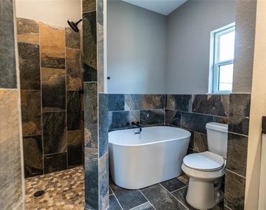 207 S James Street - Photo Thumbnail 11