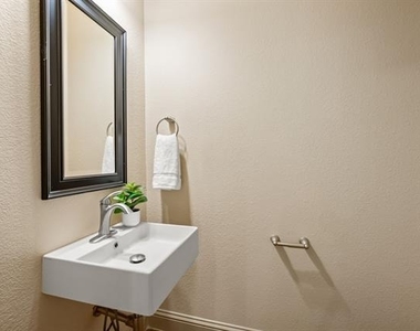 1208 Prescott Street - Photo Thumbnail 16