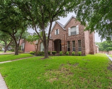 3731 Charter Drive - Photo Thumbnail 2