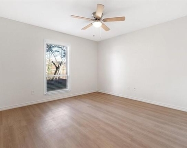 15641 Terrace Lawn Circle - Photo Thumbnail 13