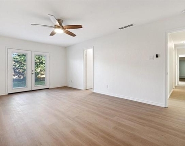 15641 Terrace Lawn Circle - Photo Thumbnail 17