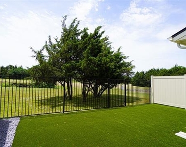 1606 Governors Boulevard - Photo Thumbnail 32