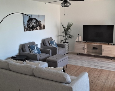 950 Egret Circle - Photo Thumbnail 13
