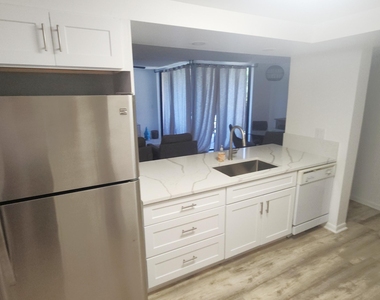 950 Egret Circle - Photo Thumbnail 20