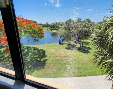 950 Egret Circle - Photo Thumbnail 26