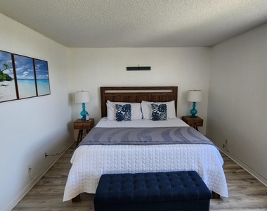 950 Egret Circle - Photo Thumbnail 24