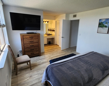 950 Egret Circle - Photo Thumbnail 25