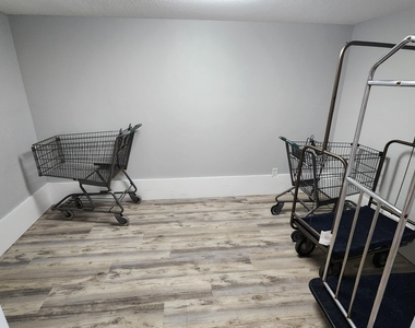 950 Egret Circle - Photo Thumbnail 5