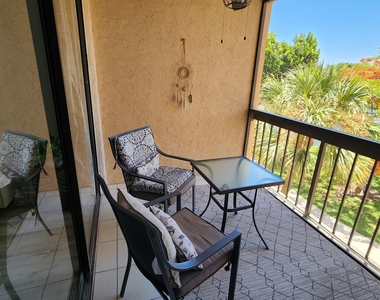 950 Egret Circle - Photo Thumbnail 33