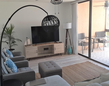 950 Egret Circle - Photo Thumbnail 12