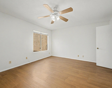 2605 E Lemon Street - Photo Thumbnail 10