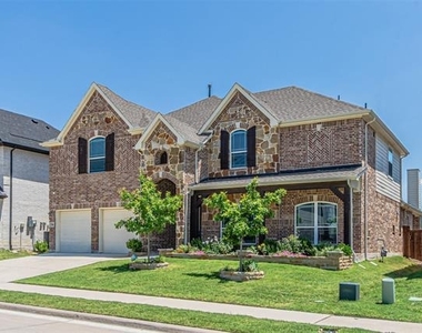 3316 Hickory Lane - Photo Thumbnail 1