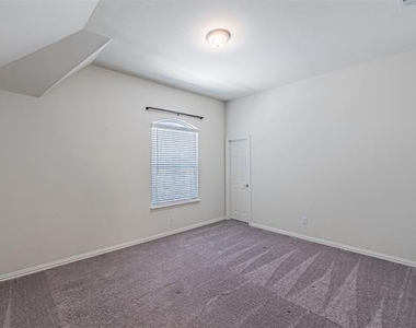 3316 Hickory Lane - Photo Thumbnail 29