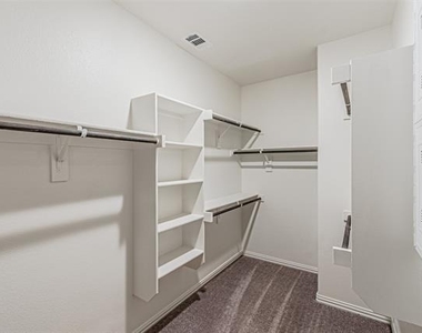 3316 Hickory Lane - Photo Thumbnail 21