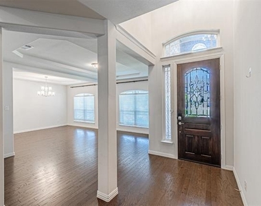 3316 Hickory Lane - Photo Thumbnail 4