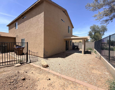 2344 E Meadow Creek Way - Photo Thumbnail 1