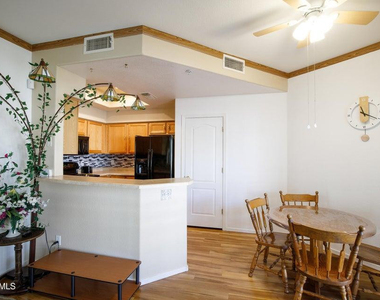 9151 W Greenway Road - Photo Thumbnail 7