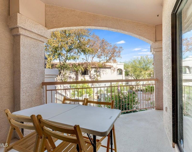 9151 W Greenway Road - Photo Thumbnail 23