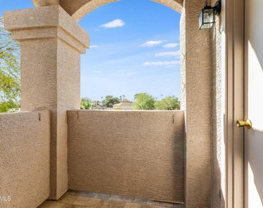 9151 W Greenway Road - Photo Thumbnail 21