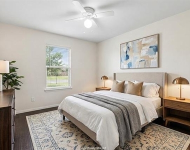 3017 N Hickory Street - Photo Thumbnail 18