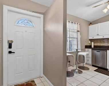 540 Nw 43rd Street - Photo Thumbnail 2