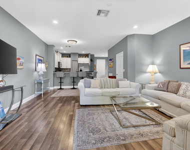 2626 Webb Avenue - Photo Thumbnail 6