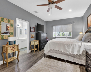 2626 Webb Avenue - Photo Thumbnail 13