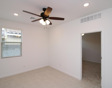 19968 W Rancho Drive - Photo Thumbnail 12