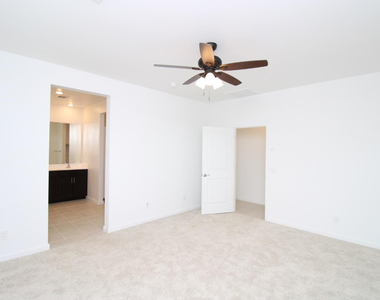 19968 W Rancho Drive - Photo Thumbnail 4