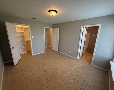 209 Blue Bell Court - Photo Thumbnail 19