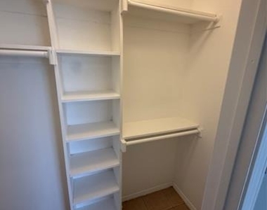 209 Blue Bell Court - Photo Thumbnail 17