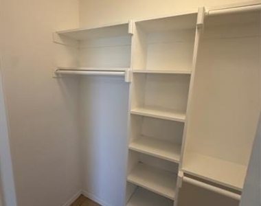 209 Blue Bell Court - Photo Thumbnail 18