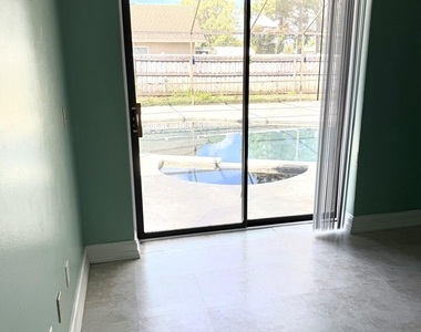 409 Se Voltair Terrace - Photo Thumbnail 14