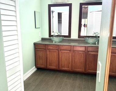 409 Se Voltair Terrace - Photo Thumbnail 12